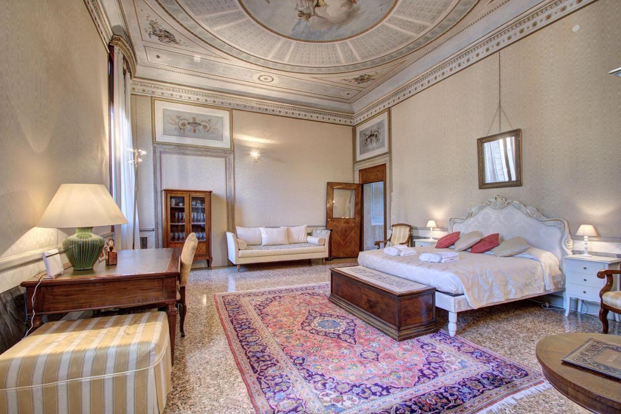 Doge Stair, Gorgeous - Bbc Venice Grand 2024 Tour Recorded Here! Buitenkant foto